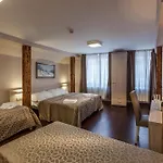 Aparthotel Boutique By Little King