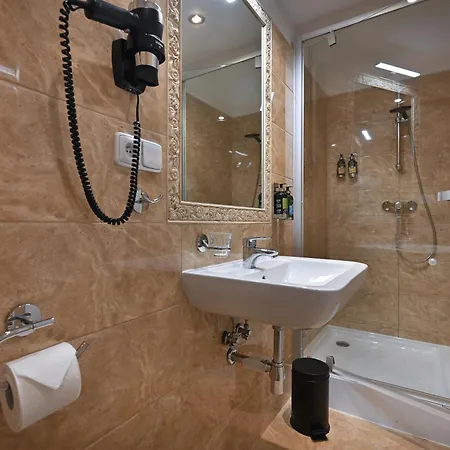 Apartahotel Boutique By Little King 3*