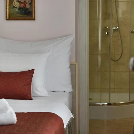 Apartahotel Boutique By Little King