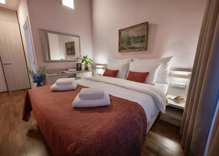 Boutique By Little King