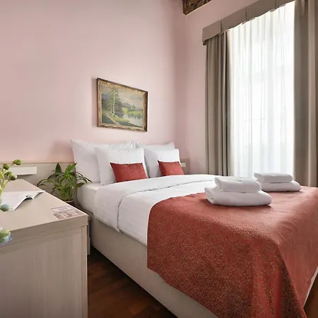Boutique Residence By Little King Aparthotel Prag