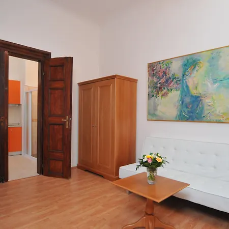 Boutique Residence By Little King Aparthotel Prag