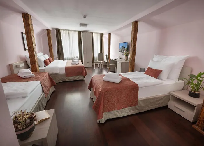 Boutique By Little King 3*