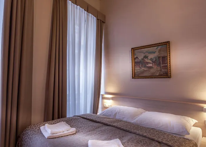 Boutique By Little King 3*
